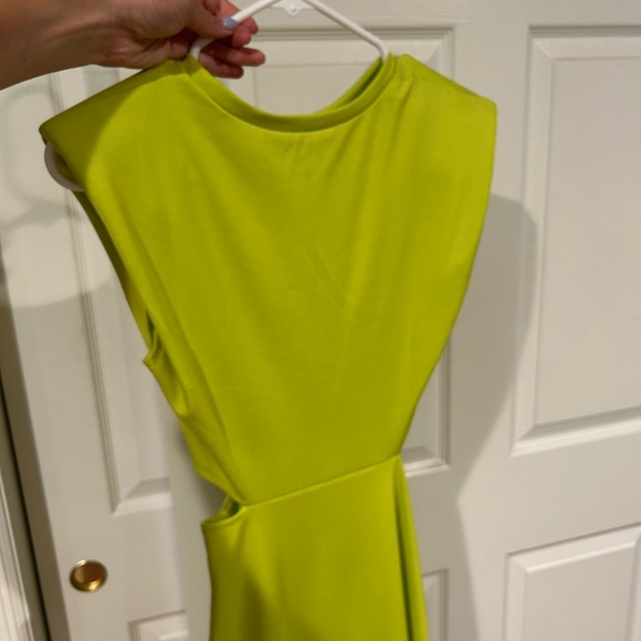 Fore Dress - Picture 3 of 4